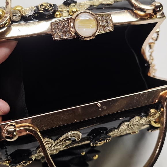 Handmade Pearl Chaos Handbag - Black Rose Baroque - Picture 7 of 8